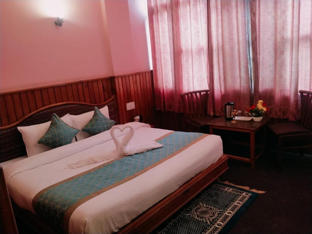 Hotel Yak Manāli Zewnętrze zdjęcie