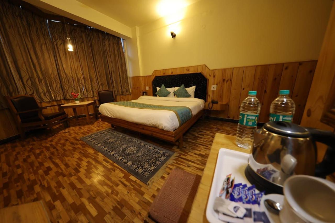 Hotel Yak Manāli Zewnętrze zdjęcie
