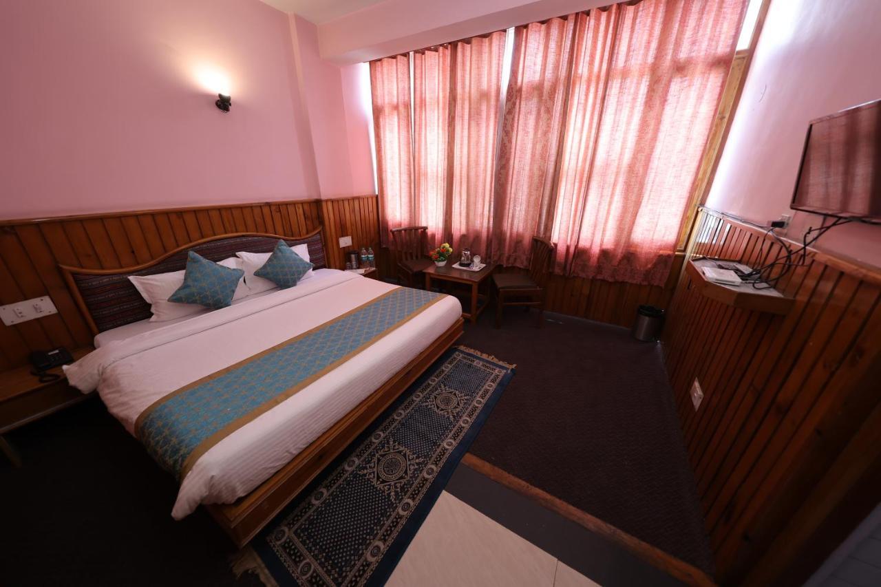 Hotel Yak Manāli Zewnętrze zdjęcie